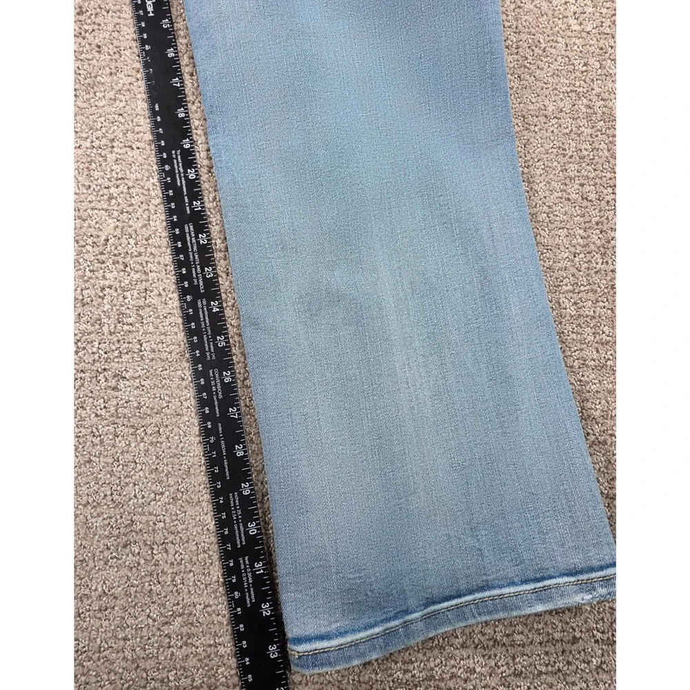 BKE Tyler Straight Leg Jeans Mens 38x34 Blue Durable Denim Light Wash Stretch